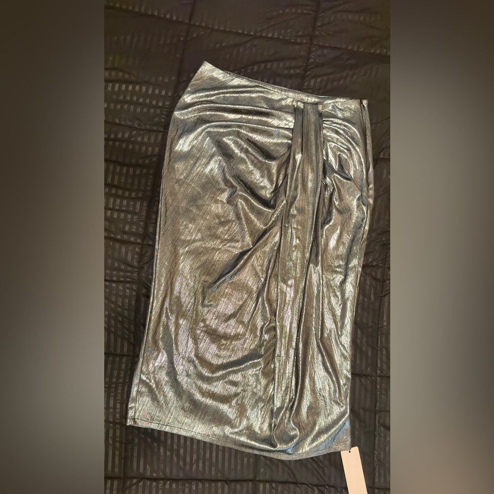 Micas metallic skirt